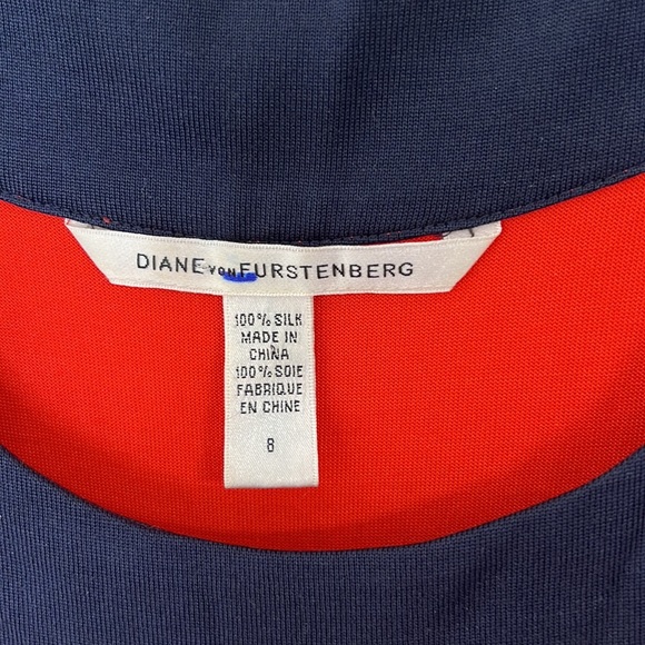 DIANE VON FURTENBERG “Coso" Orange Red& Navy Silk Pleated Dress. Size 8 - Picture 4 of 7